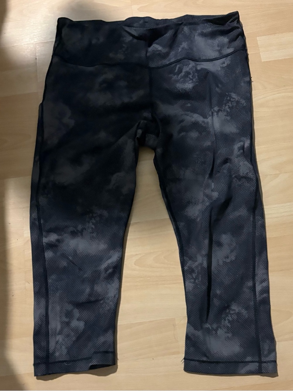 Athleta Black Patterned Capris